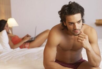 Ein Mann fragte sich, wie er seinen Penis ohne Medikamente oder Drogen vergrößern könnte